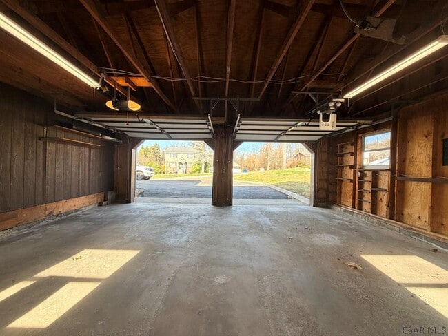 Building Photo - 300 Walters Ave