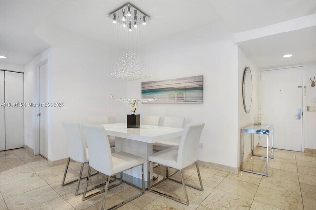 Building Photo - 4775 Collins Ave
