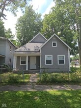 Building Photo - 972 N Belleview Pl