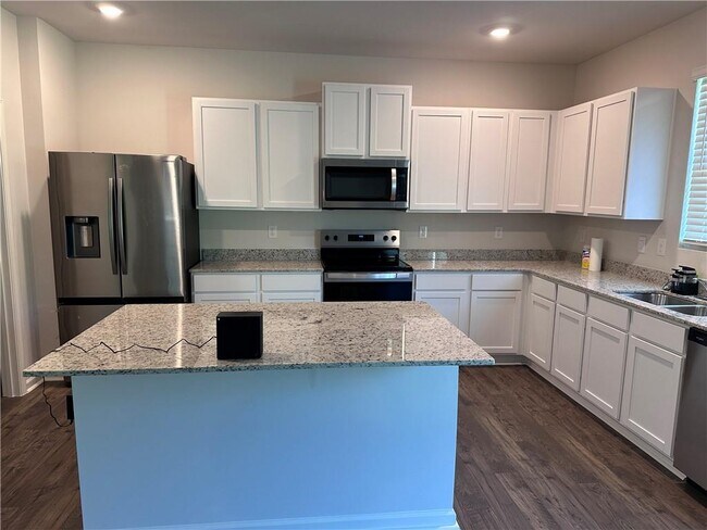 Building Photo - 367 Shadwood Pl