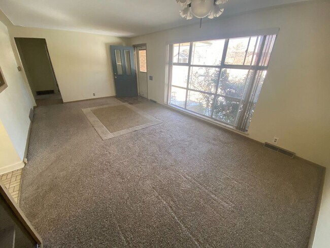 Building Photo - 3 br, 2 bath House - 3821 S Fox St