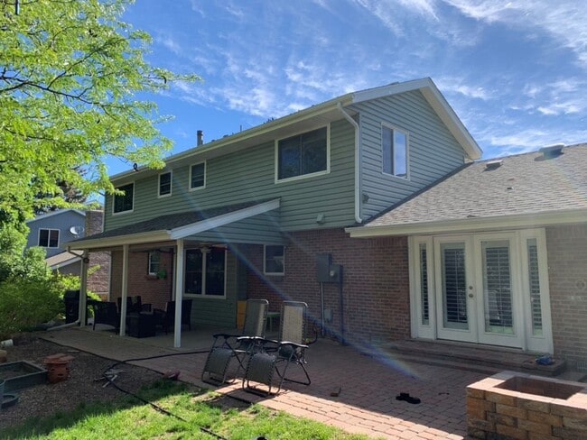 Building Photo - 3004 E Phillips Dr