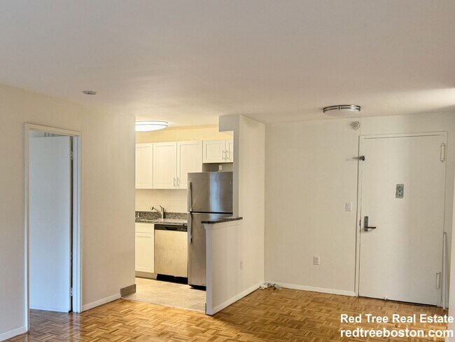 Building Photo - 185 Freeman St