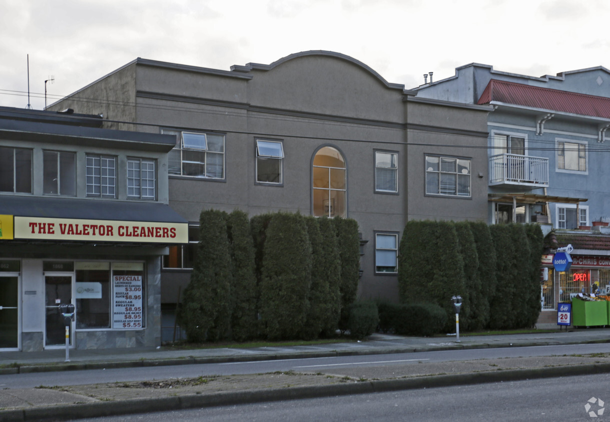 Primary Photo - Maple Gardens