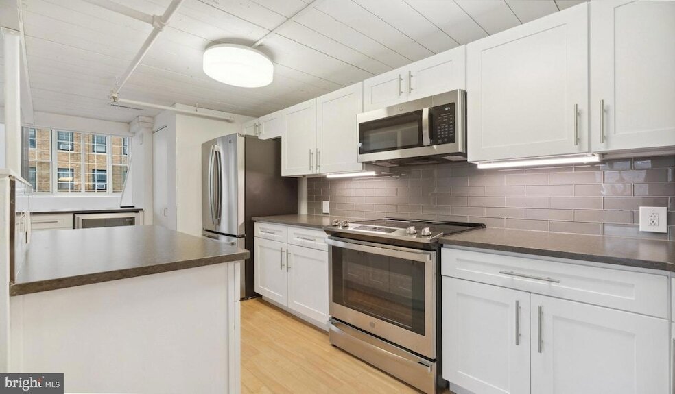 Primary Photo - 2300 Walnut Street Unit 3B-330