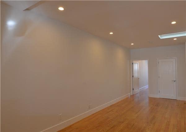 Building Photo - 33 Driggs Ave