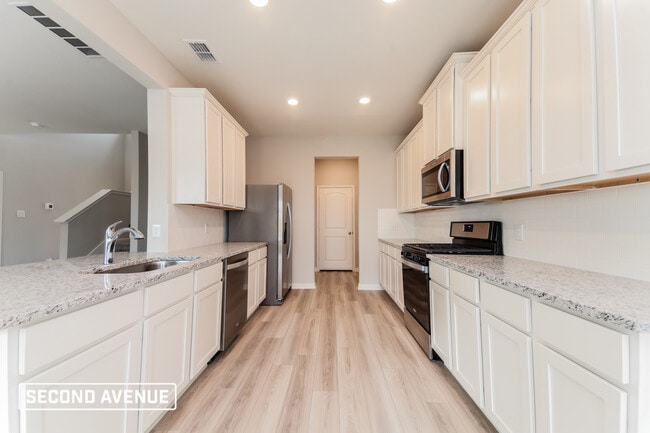 Building Photo - 2000 Erlinda Dr