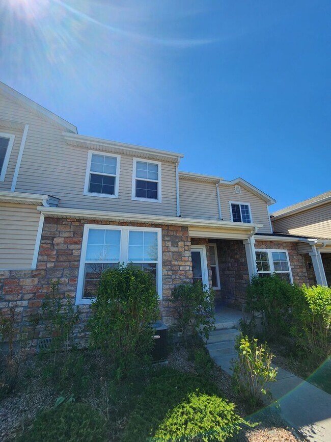 Foto del edificio - Beautiful Townhome