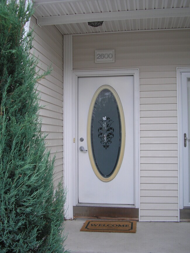 Foto del edificio - 2600 W Village Dr