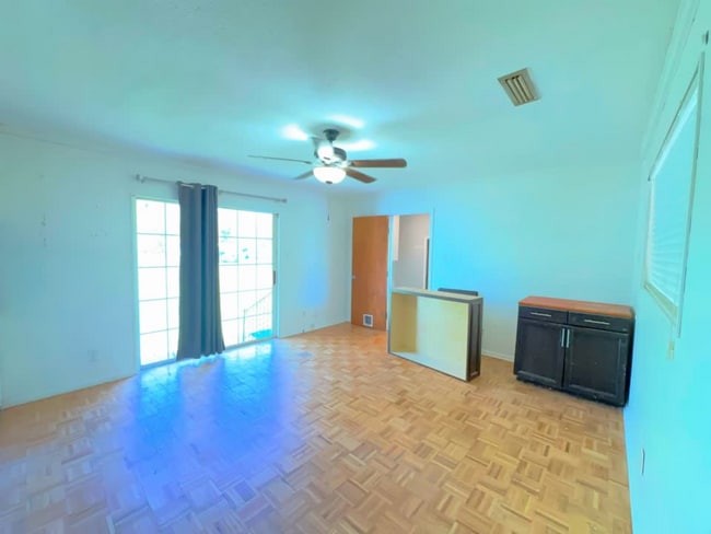 Building Photo - 2817 Caldwell Dr