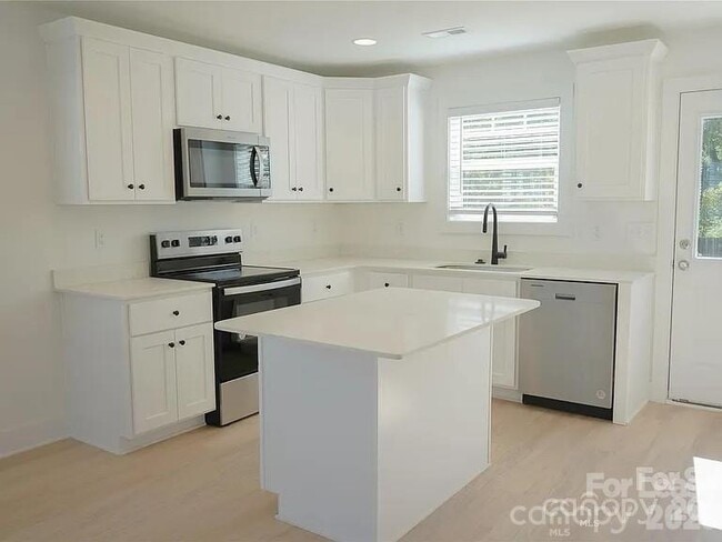 Foto del edificio - 816 Fairview St