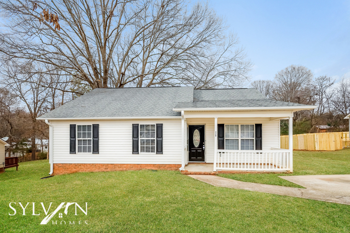 Primary Photo - Enjoy the coziness of this darling home