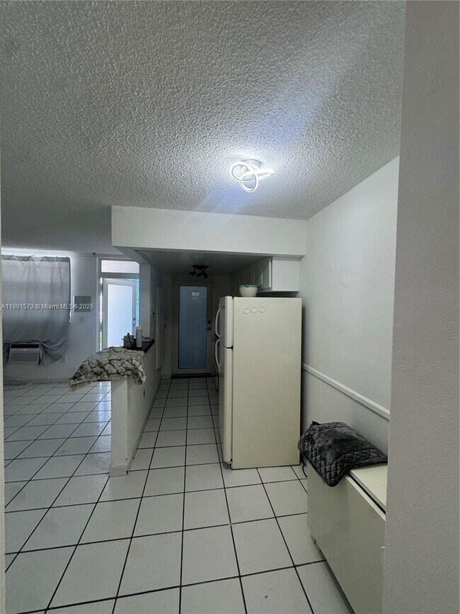 Foto del edificio - 335 Collins Ave