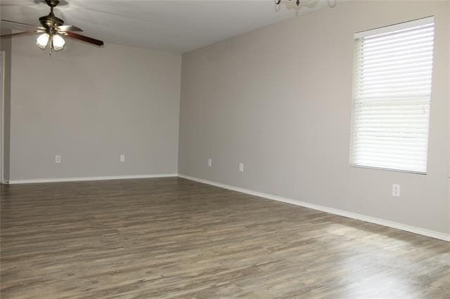 Building Photo - 1321 Red River Ln