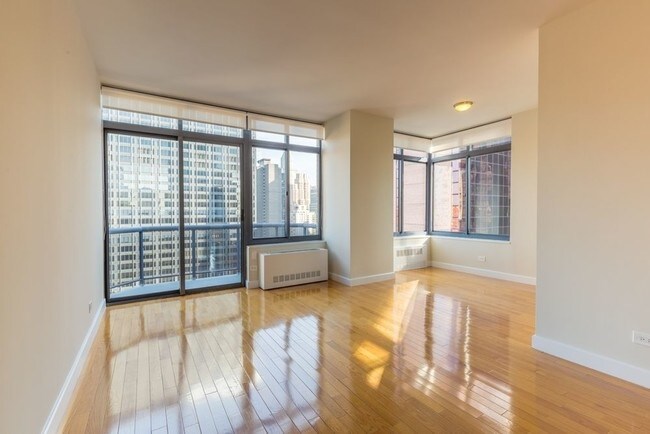 Building Photo - 231 W 48th St