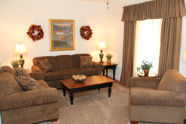 Living room - Cottage Hill Townhomes