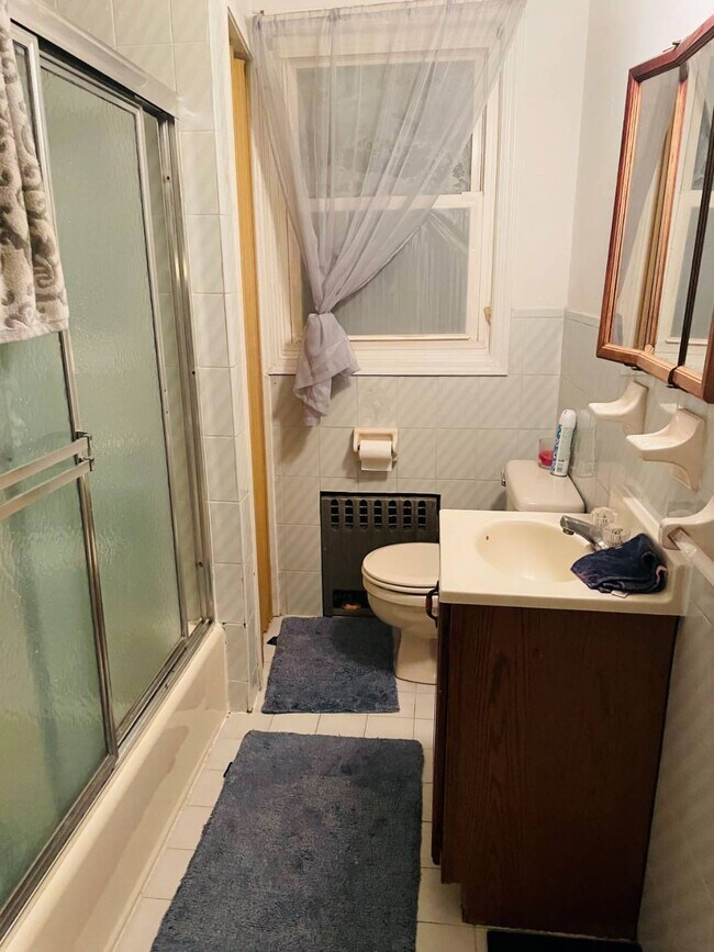 10 Frost Pond Rd, Glen Cove, NY 11542 House Rental in Glen Cove, NY