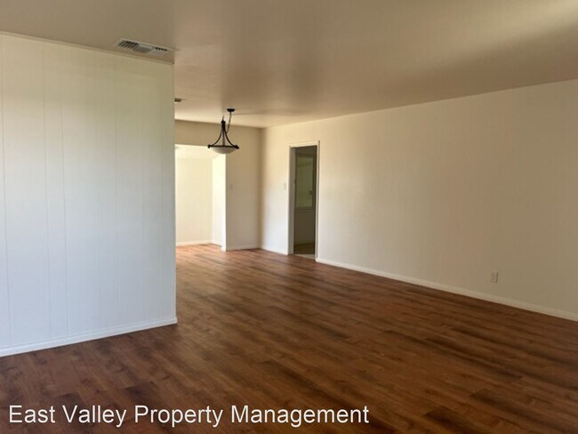 Building Photo - 3 br, 1 bath House - 25635 Sun Ave