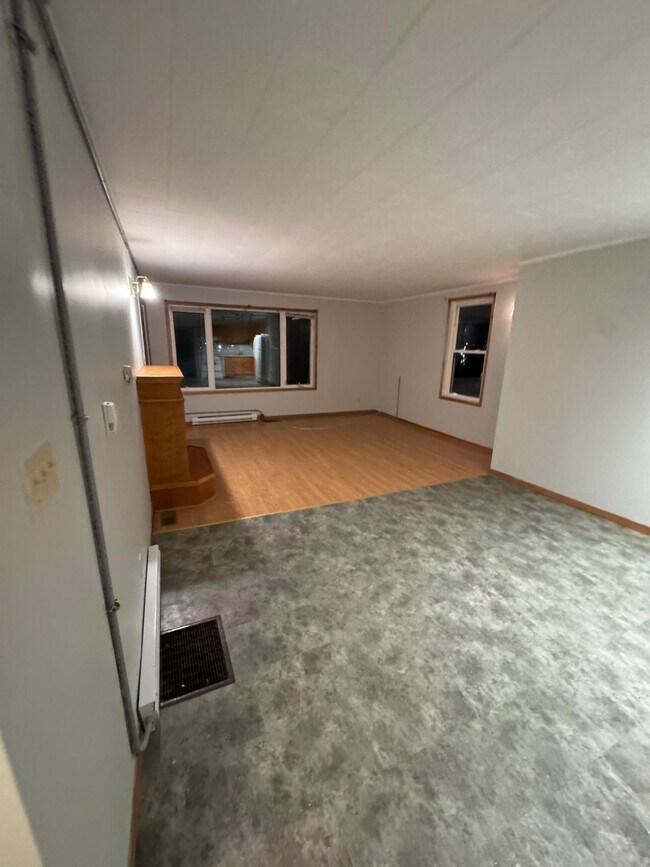 Photo du bâtiment - 131-131 Main St