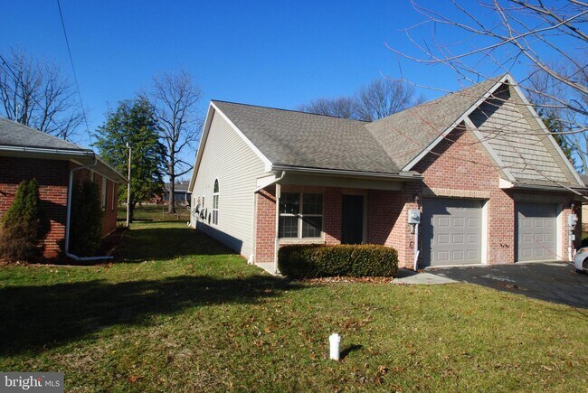 Building Photo - 13934A Maugansville Rd