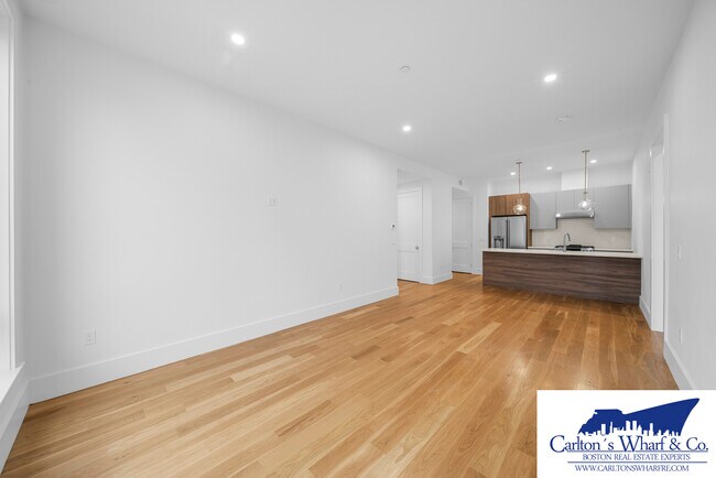 Foto del edificio - 218 Old Colony Ave