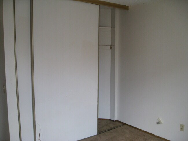 Building Photo - 8034 Linda Vista Rd