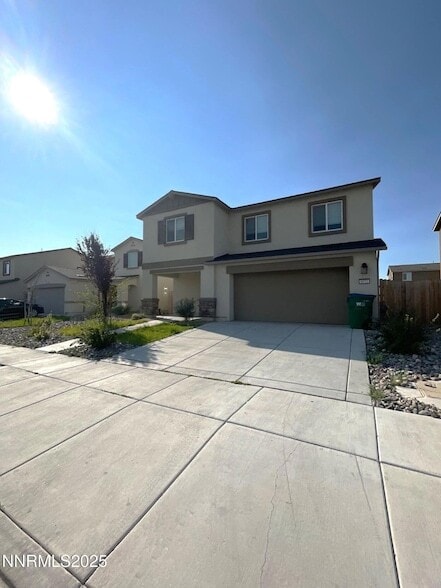 Foto principal - 8952 Wolf River Dr