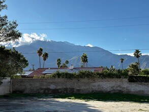 Building Photo - 2201 N Farrell Dr