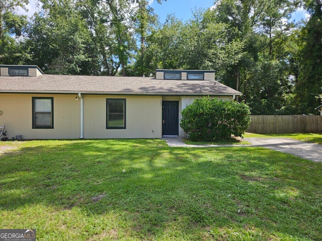 Primary Photo - 203 T St