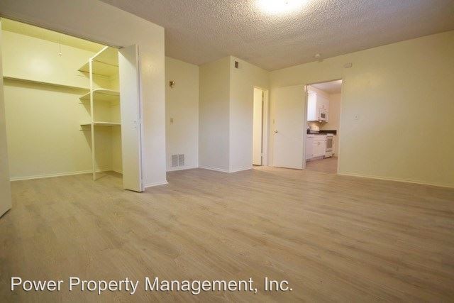 Building Photo - 13433 Roselle Ave
