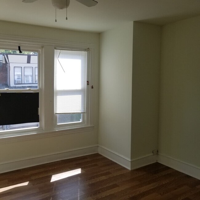 Foto del edificio - 3 bed 1 bath 1005 s frazier