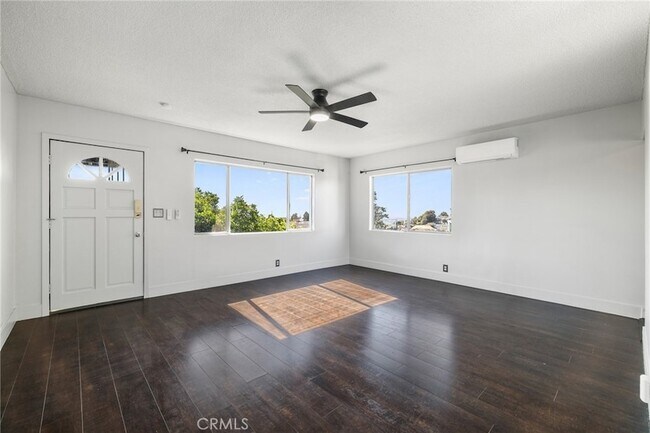 Building Photo - 3732 Dwiggins St