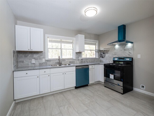 Foto del edificio - 3215 Soway St