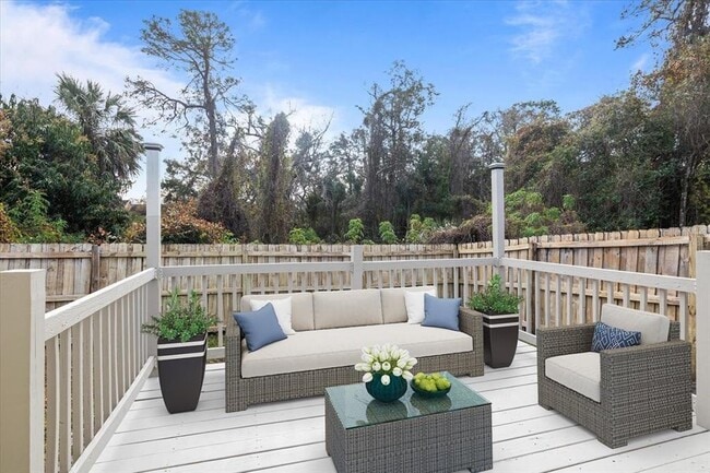 Foto del edificio - 1054 Brielle Ave