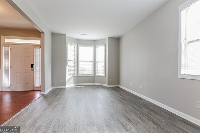 Foto del edificio - 7323 Lake Sterling Blvd