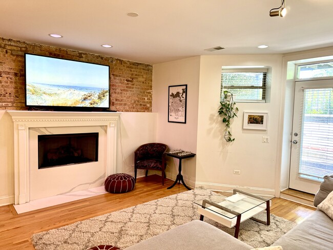 Foto del edificio - 4635 N Malden St