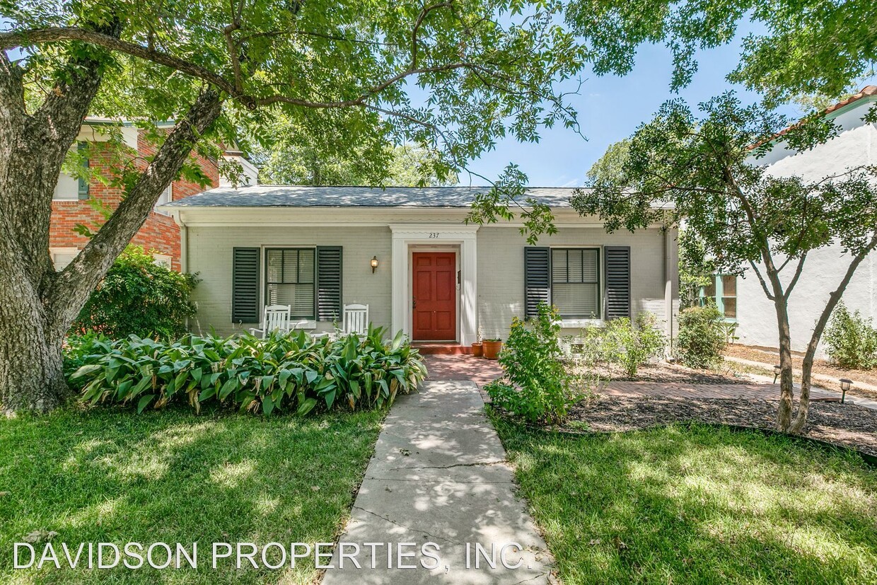 Primary Photo - 3 br, 3 bath House - 237 E Rosewood Ave