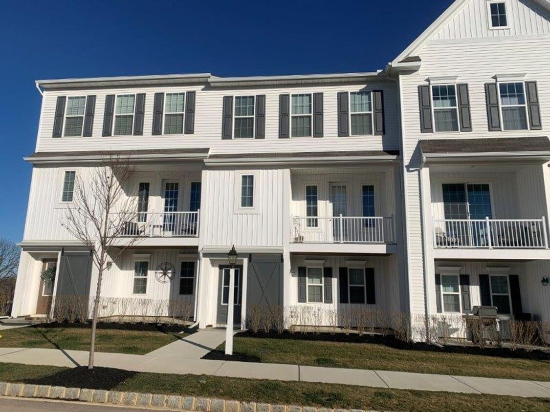 Foto principal - 3133 Wayland Rd