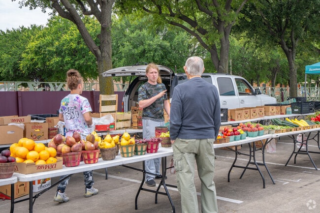 Plano’s Willow Bend Farmers Market is a hub for fresh, local produce.