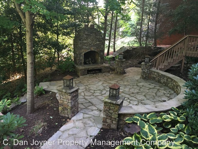Building Photo - 213 Ryans Run Ct