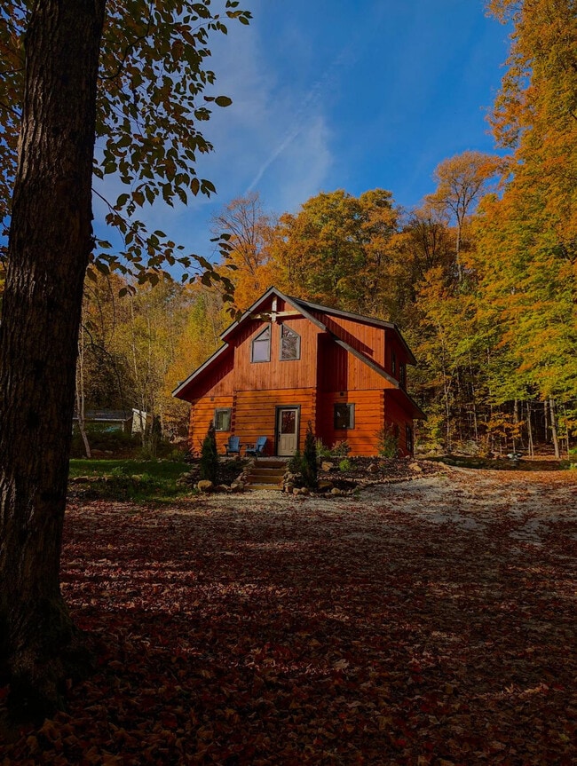 Building Photo - 466 Albion Lake Dr