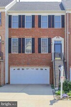 Building Photo - 22514 Airmont Woods Terrace
