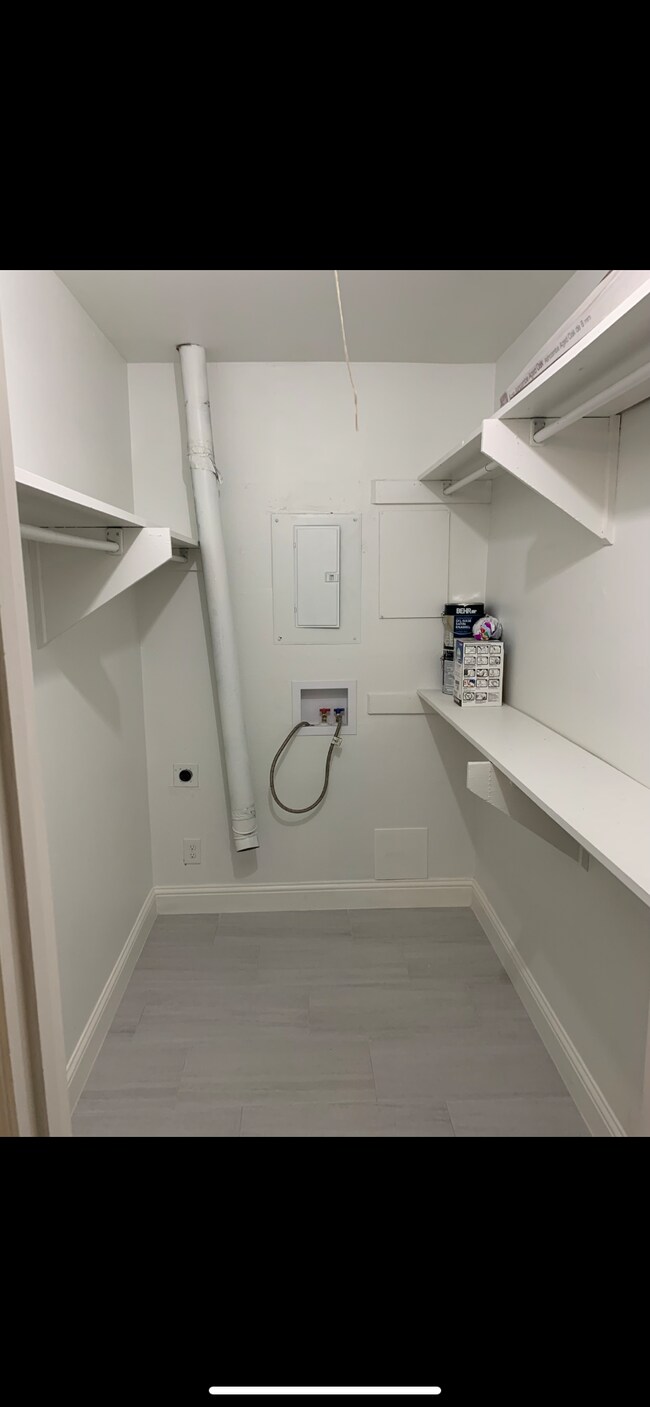 Photo - 5311 Fleetwood Oaks Ave Townhome