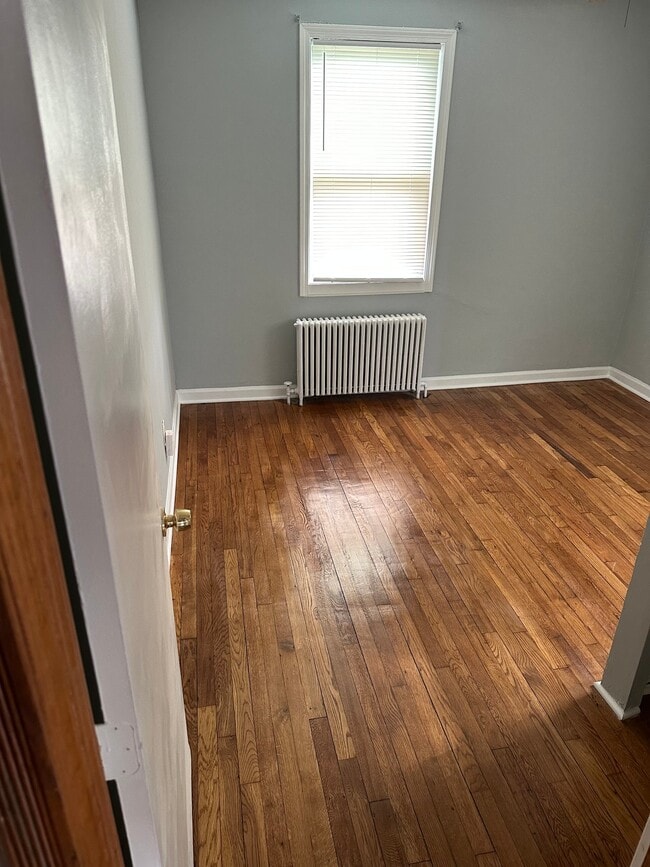 Foto del edificio - 1637 E Cold Spring Ln