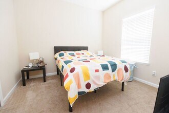 Building Photo - 16150 Blossom Lake Dr