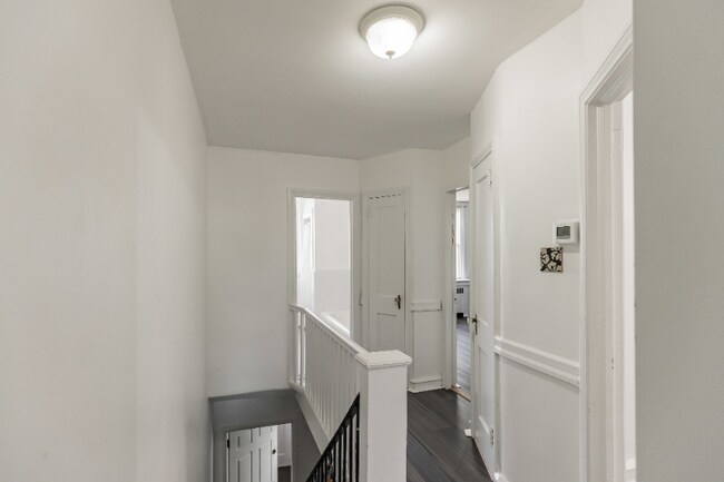 Foto del edificio - 7325 Crabtree St