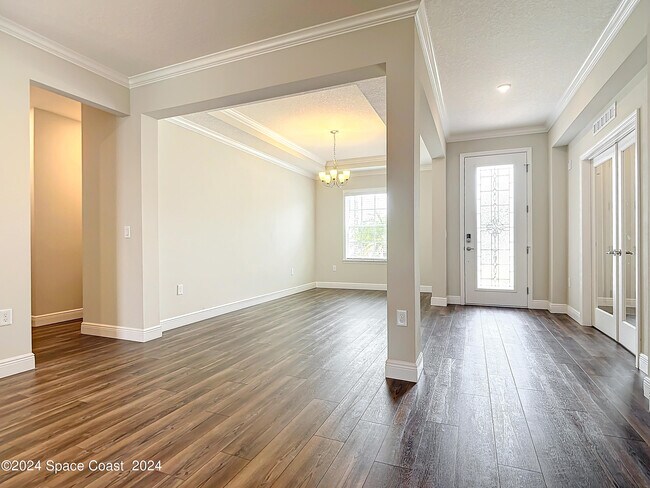 Foto del edificio - 6215 Moonrise Dr