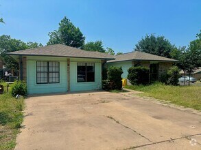 Building Photo - 12002 Swan Dr