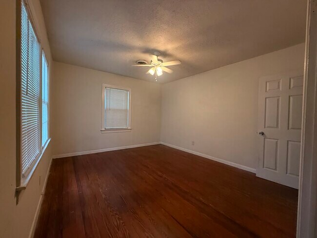 Foto del edificio - 111 Westridge Dr