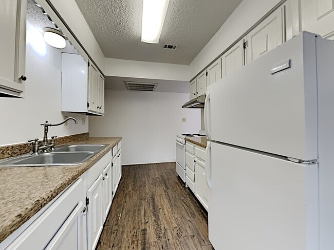 Foto del edificio - 501 Byron St